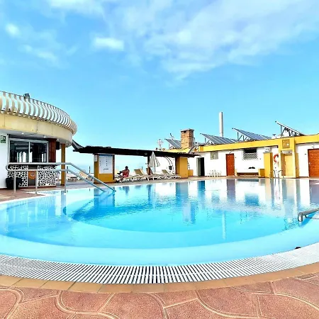 Modern Studio Cs With Wifi, Shared Pool, Puerto De La Cruz 푸에르토 드 라 크루즈